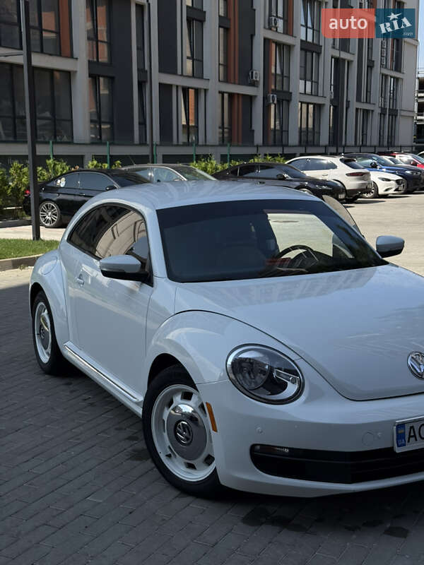 2014 volkswagen new beetle