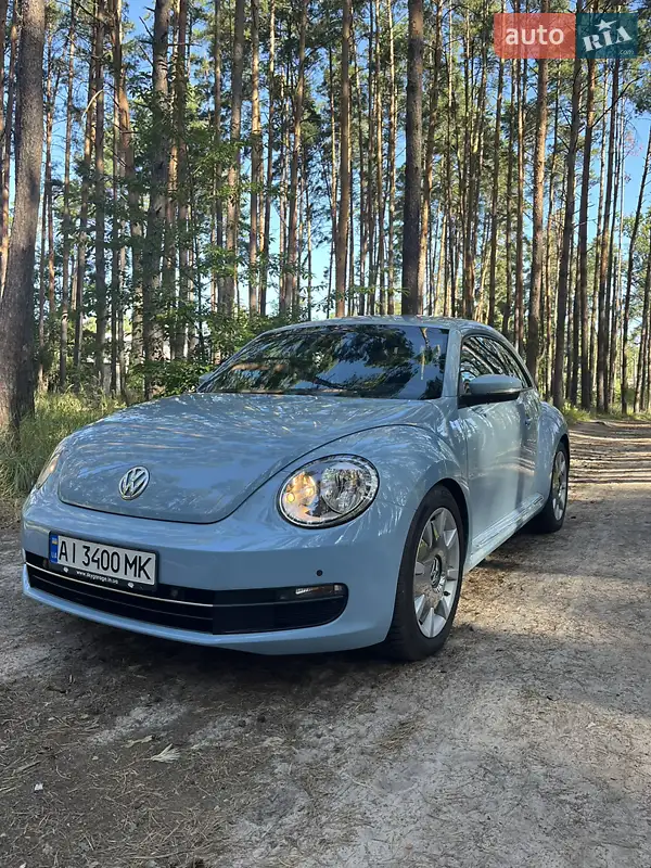 2012 volkswagen new beetle