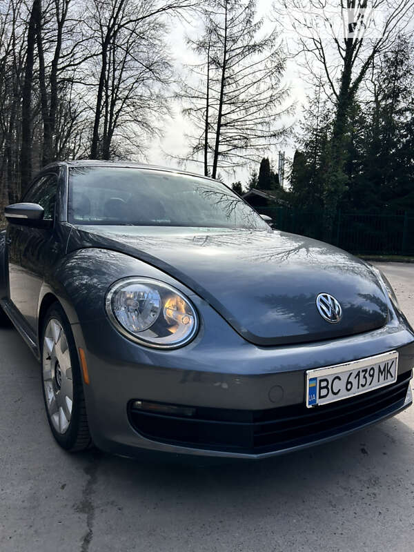 2012 volkswagen beetle