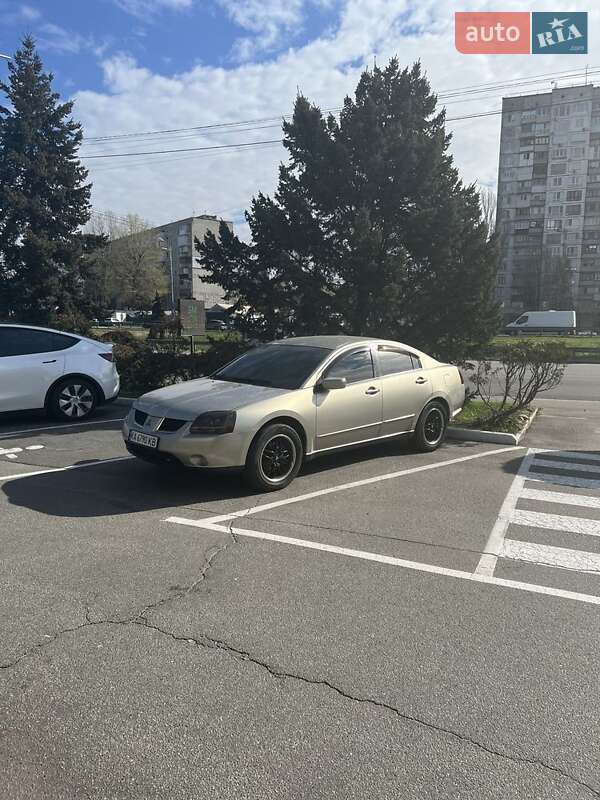 2005 mitsubishi galant