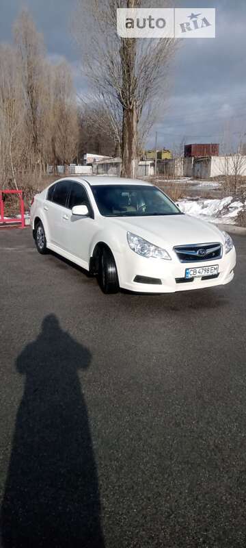 2011 subaru legacy