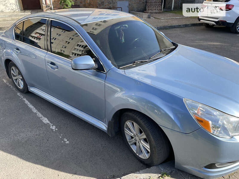 2011 subaru legacy