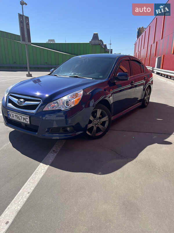 2011 subaru legacy