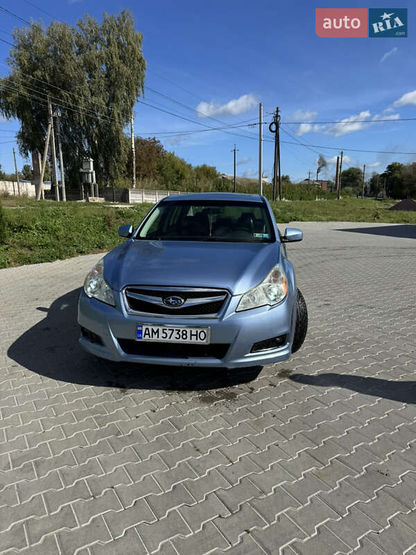 2011 subaru legacy