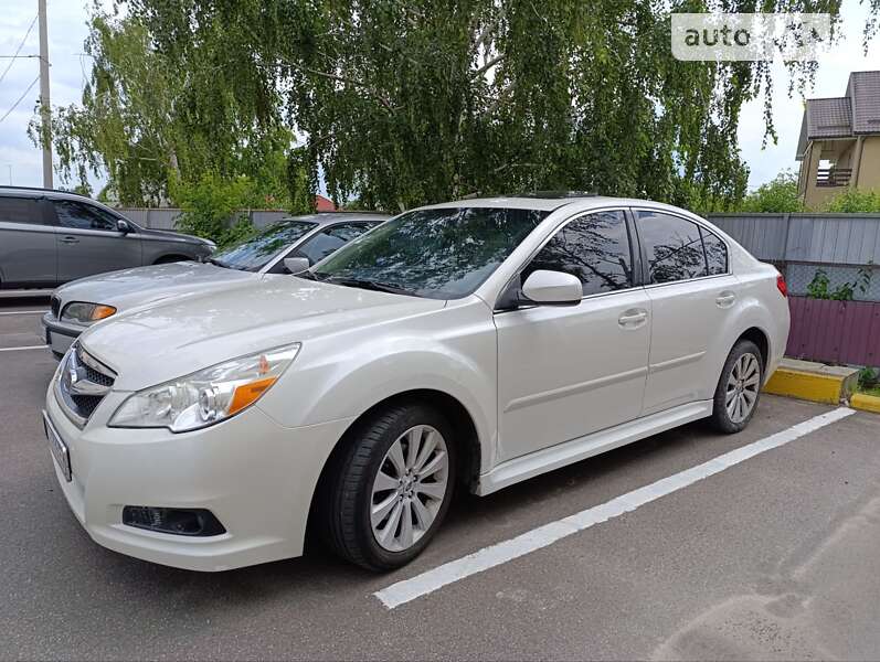 2011 subaru legacy