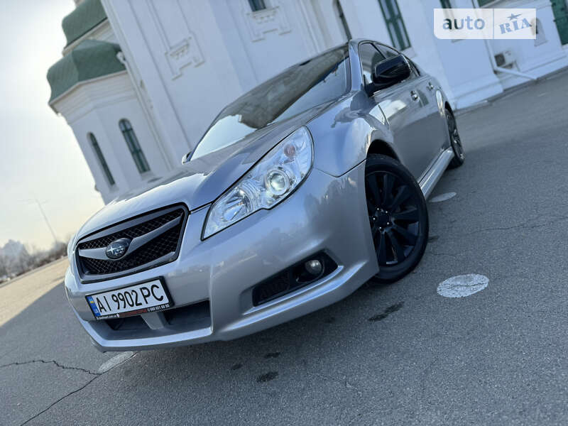 2011 subaru legacy