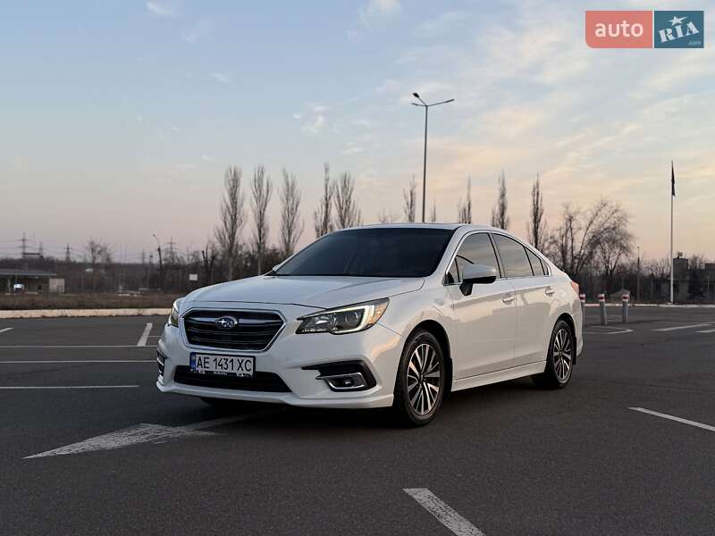 2017 subaru legacy