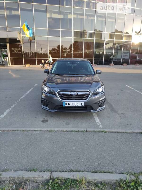 2018 subaru legacy
