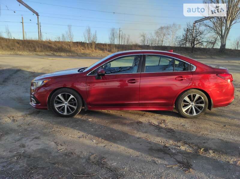 2018 subaru legacy