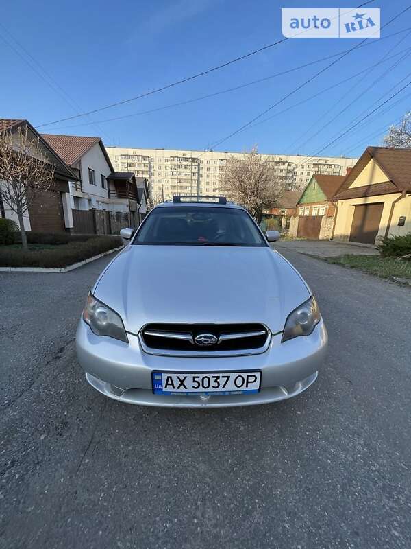 2004 subaru legacy