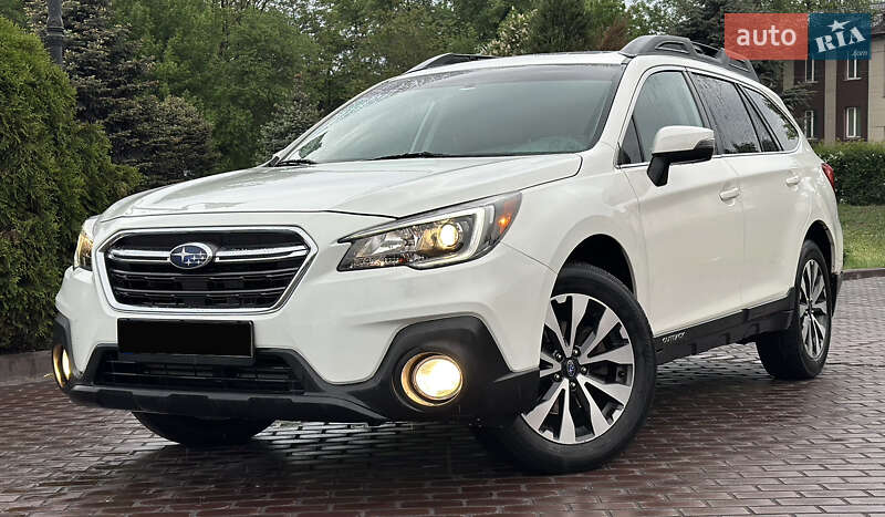 2015 SUBARU Outback
