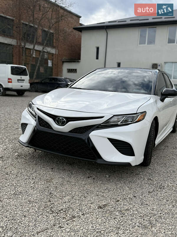 2017 toyota camry