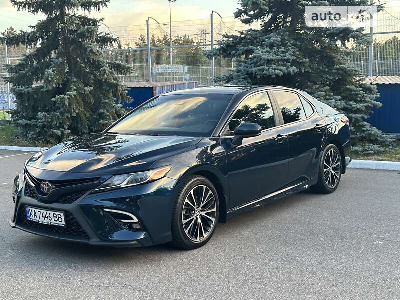 2018 toyota camry