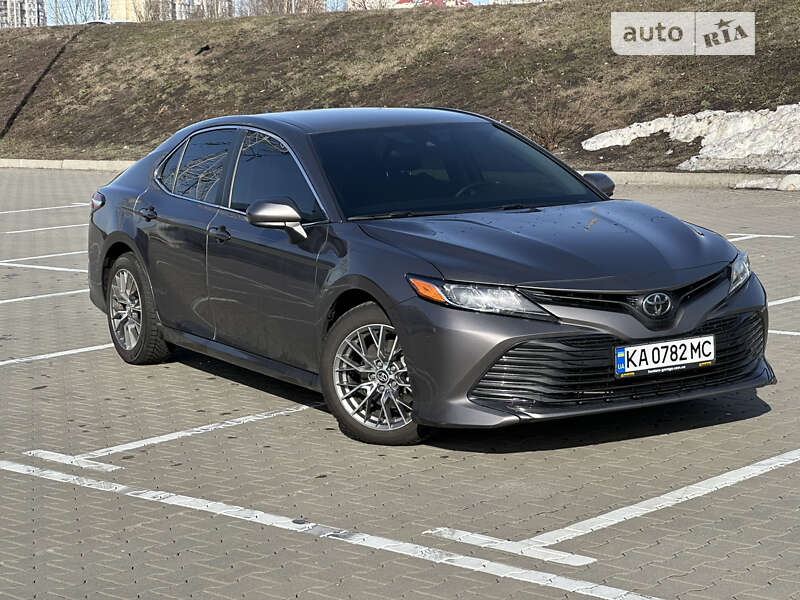 2018 toyota camry