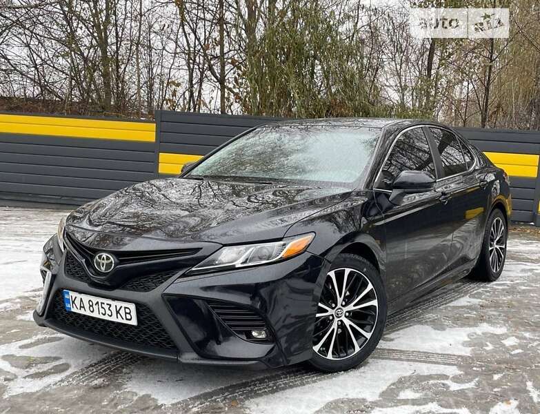 2018 toyota camry