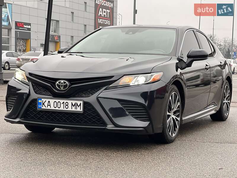 2019 toyota camry