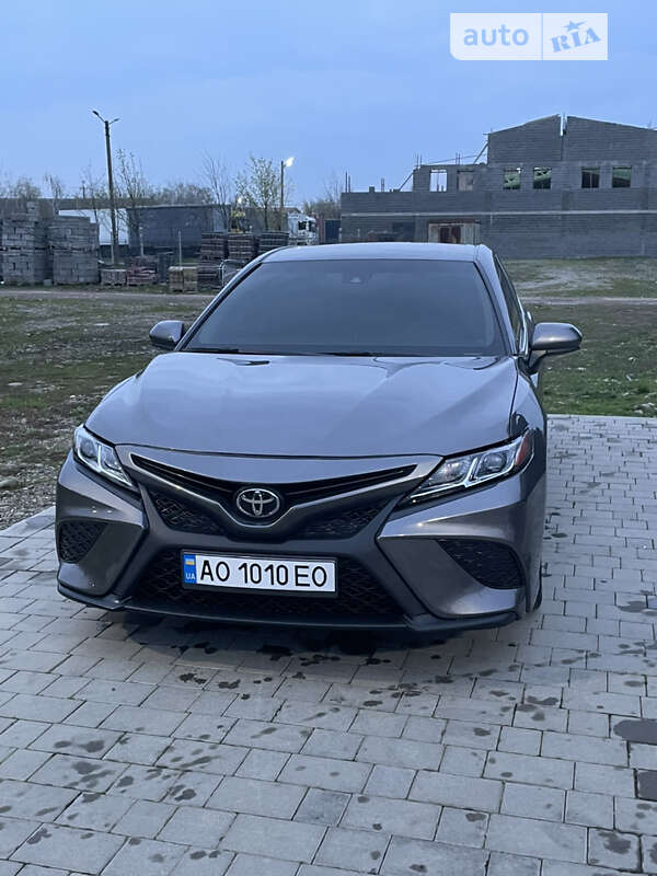 2018 toyota camry