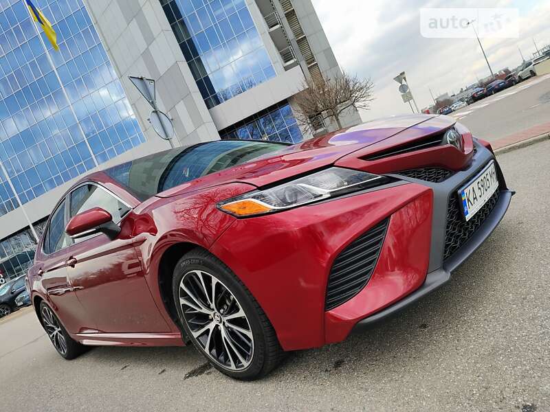 2018 toyota camry
