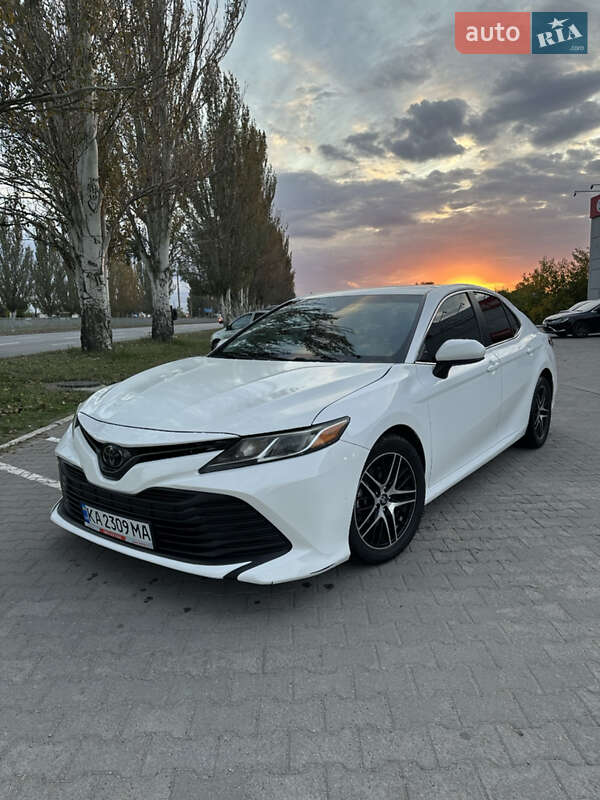 2018 toyota camry