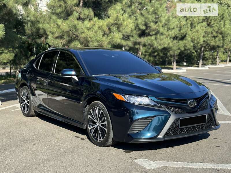 2019 toyota camry
