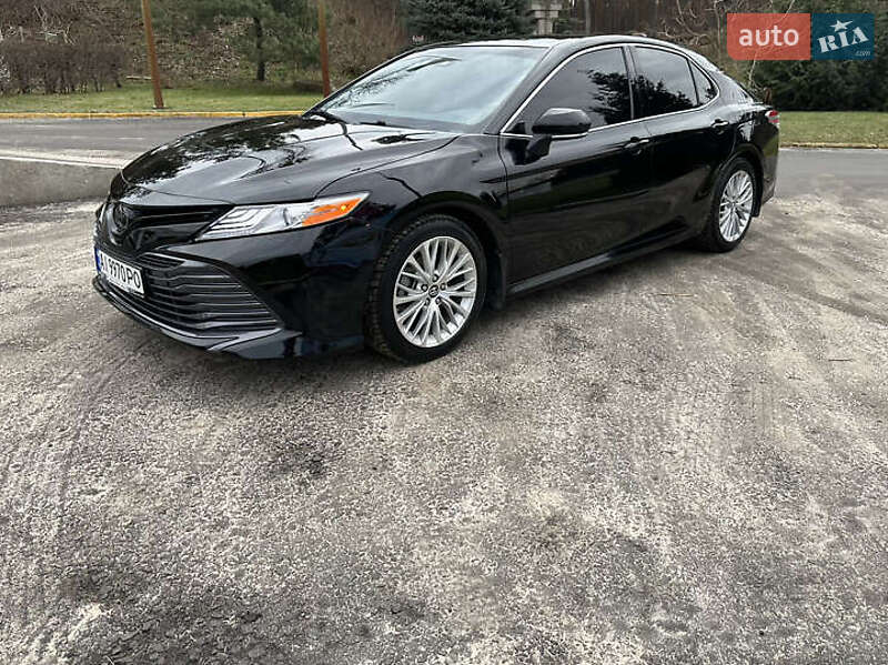 2019 toyota camry