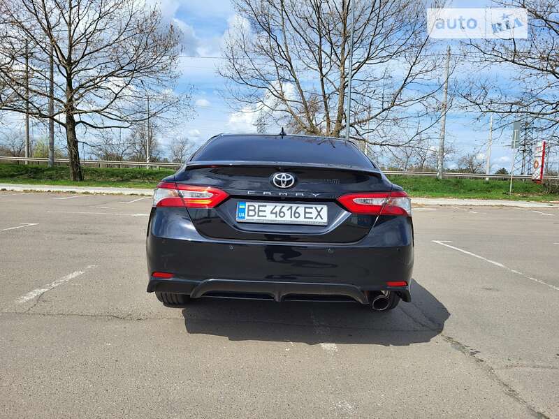 2019 toyota camry