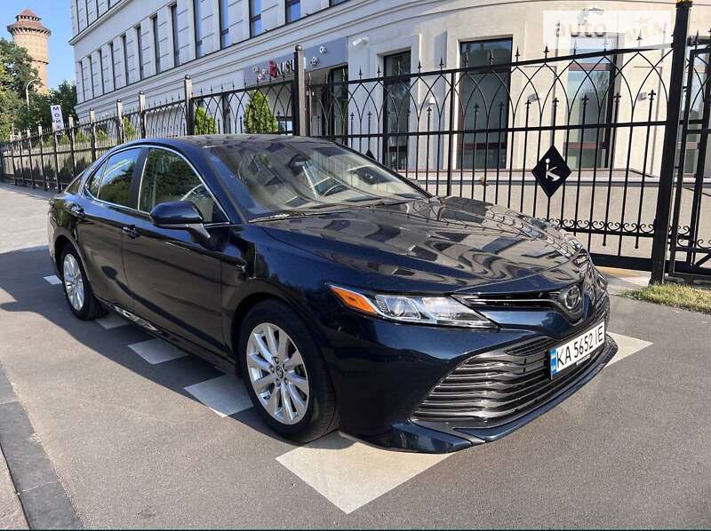 2019 toyota camry