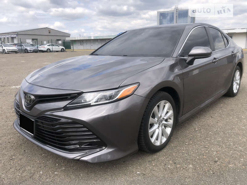 2019 toyota camry