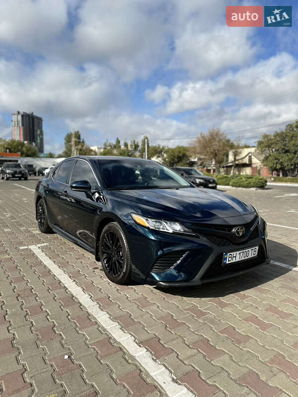 2018 toyota camry