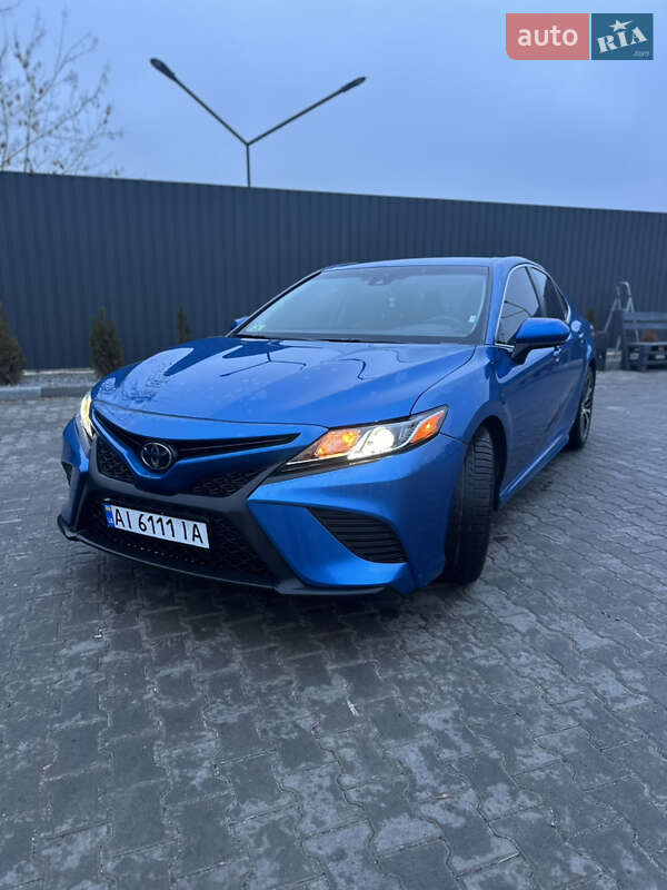 2019 toyota camry