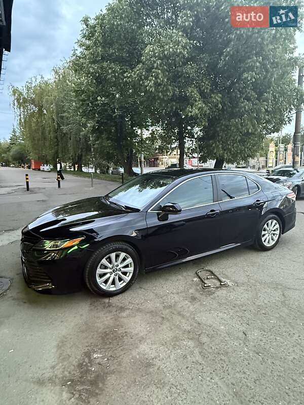 2019 toyota samry