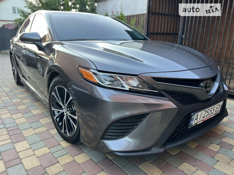 2019 toyota camry