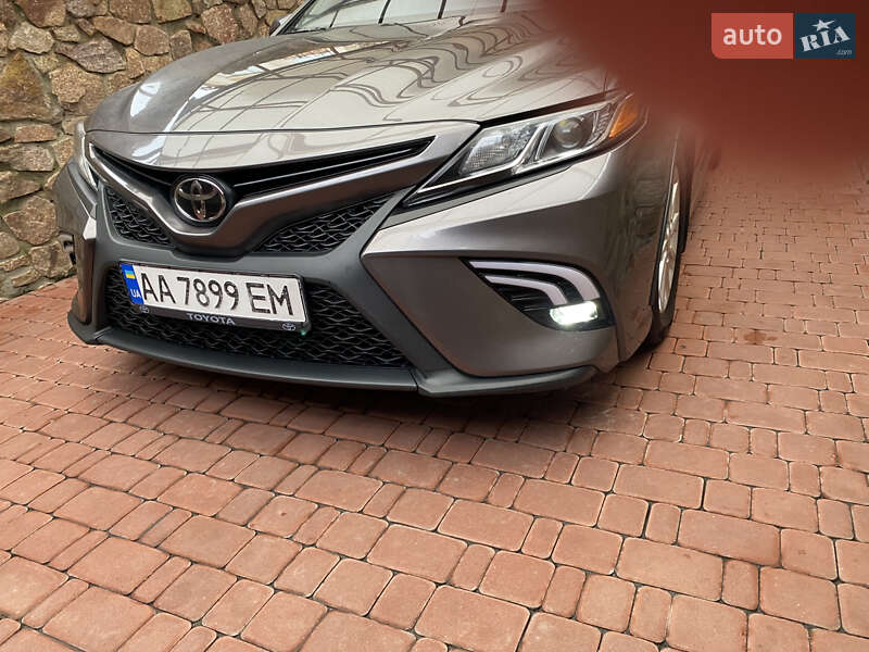 2018 toyota camry