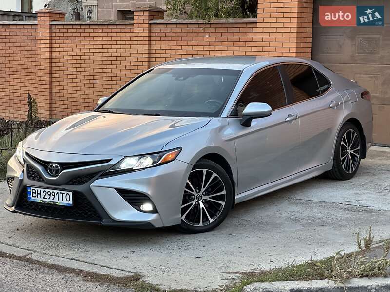 2018 toyota camry
