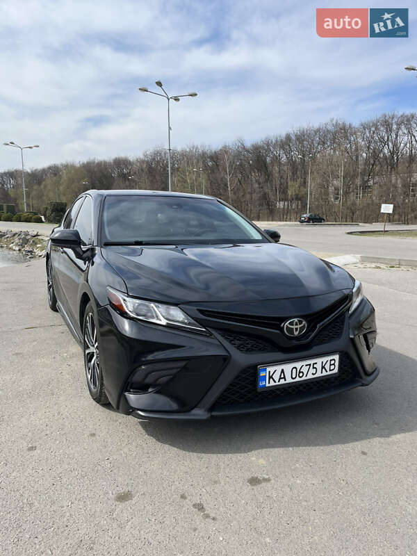 2017 toyota camry