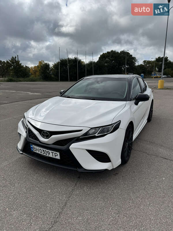 2018 toyota camry