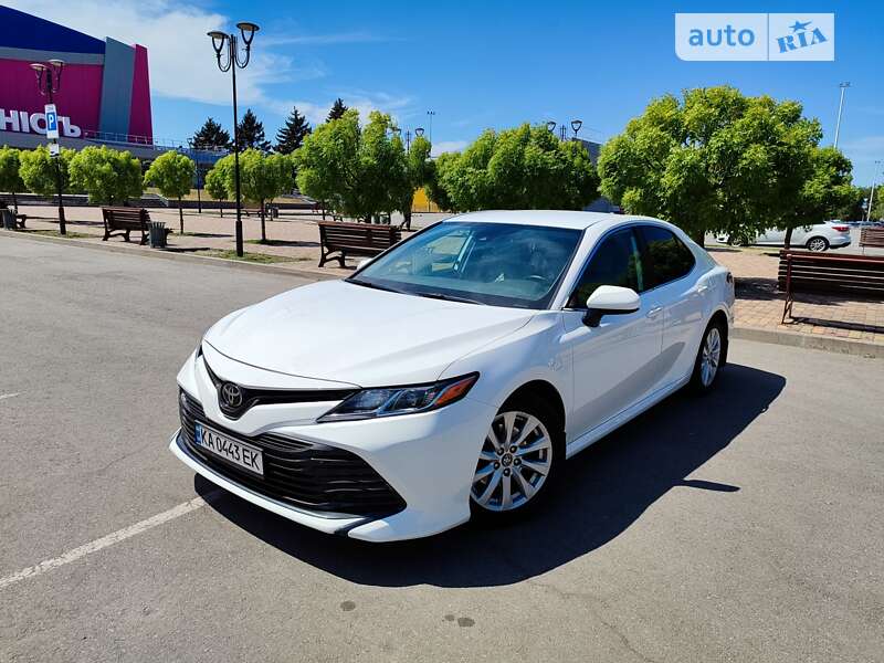 2018 toyota camry