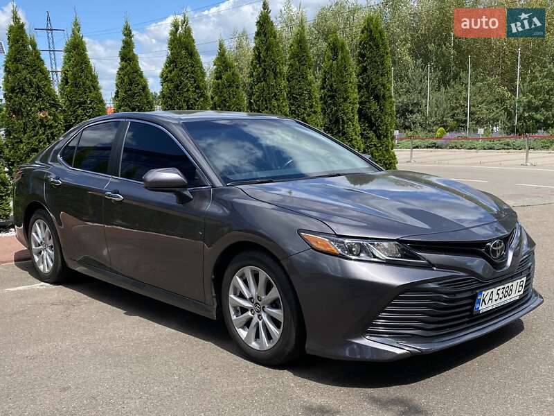 2019 toyota camry
