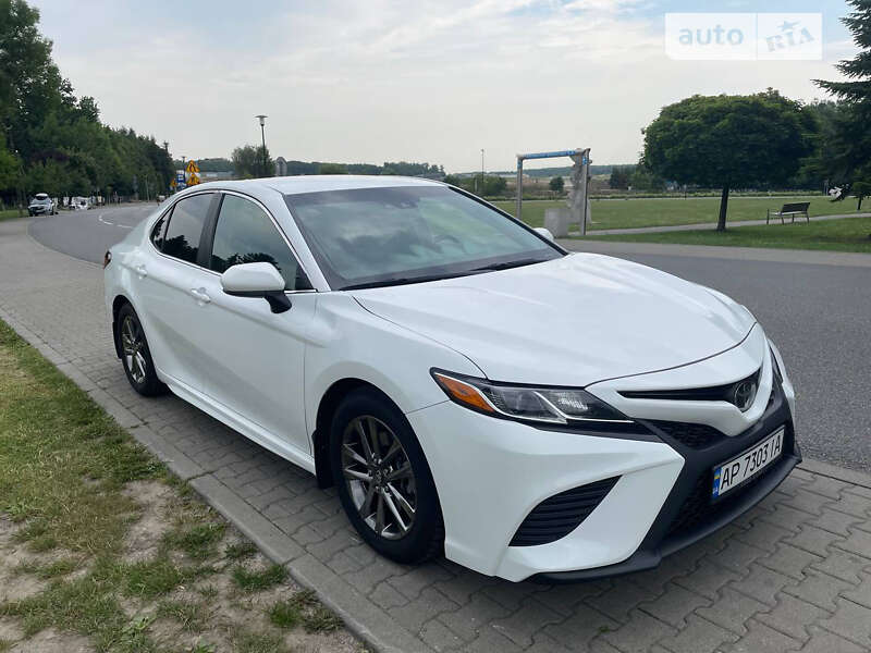 2018 toyota camry