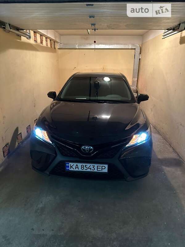 2018 toyota camry
