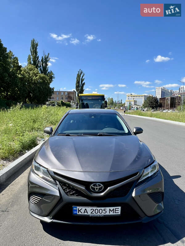 2018 toyota camry