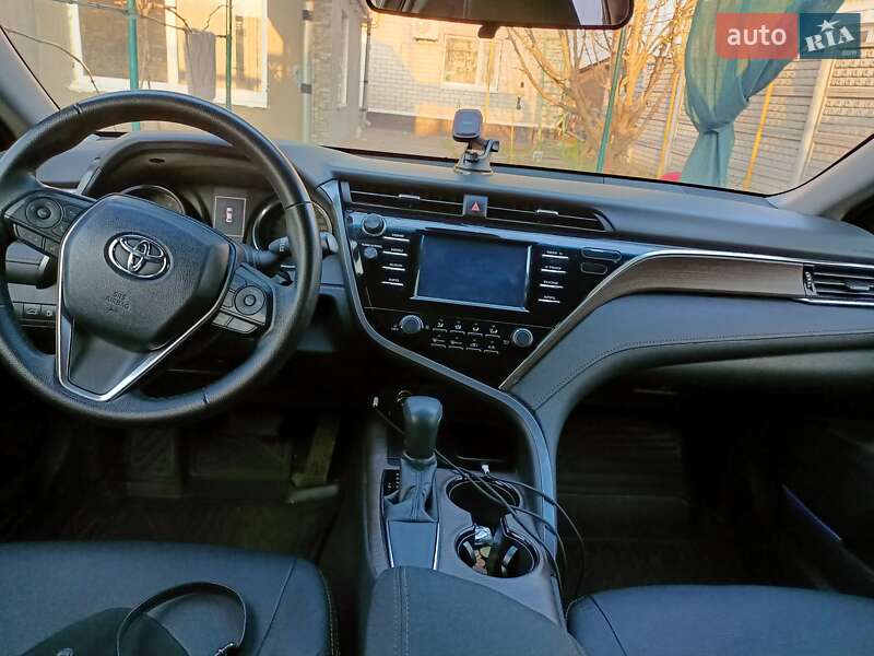 2018 toyota camry