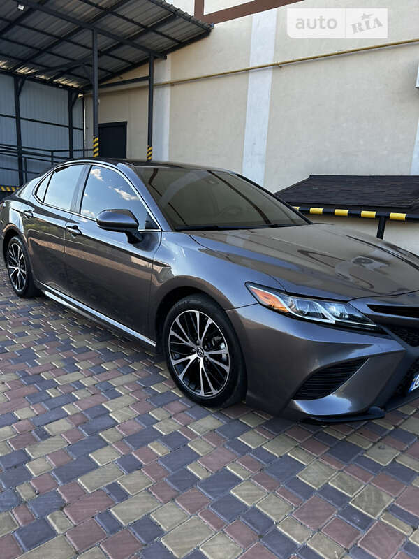 2018 toyota camry