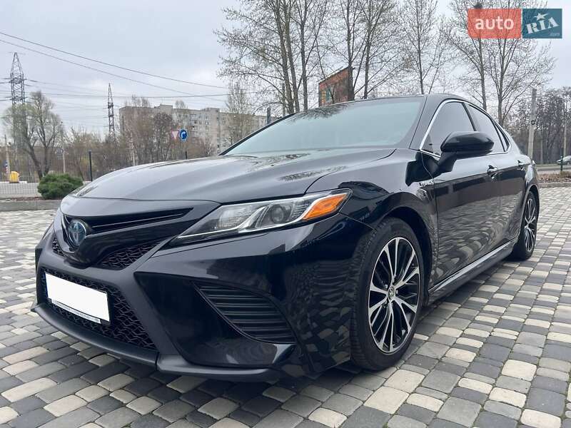 2019 toyota camry