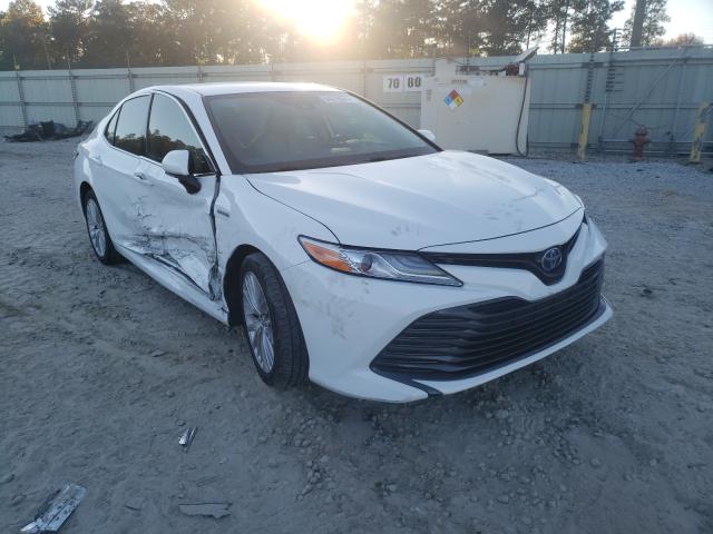 2019 toyota camry hybr