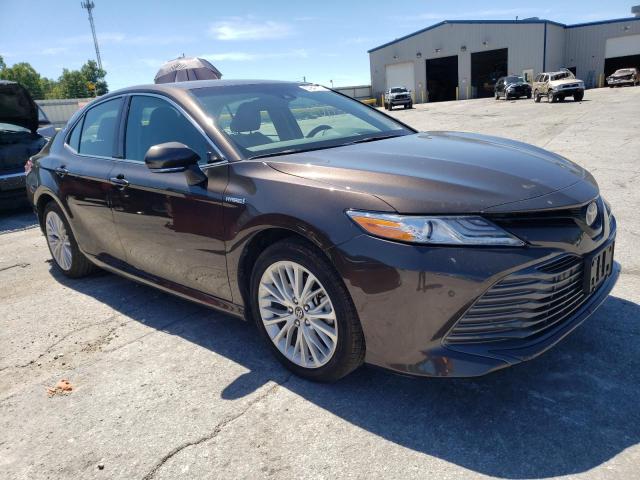 2018 toyota camry hybr