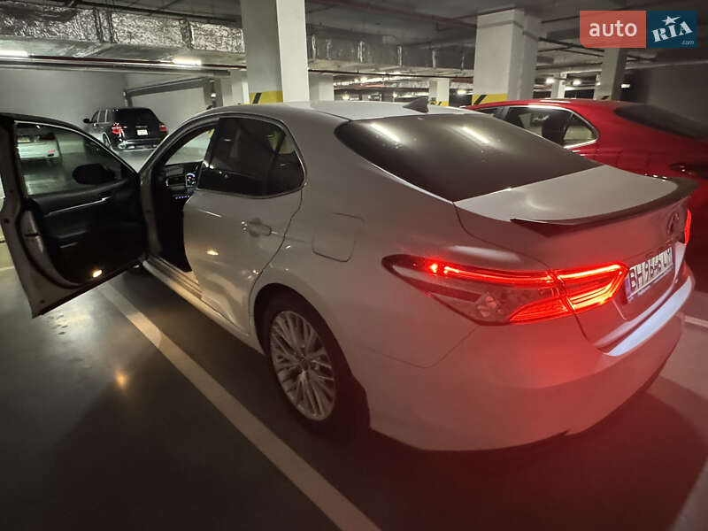 2018 toyota camry
