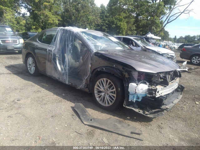 2018 toyota camry hybrid