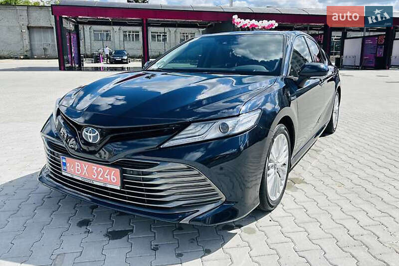 2018 toyota camry