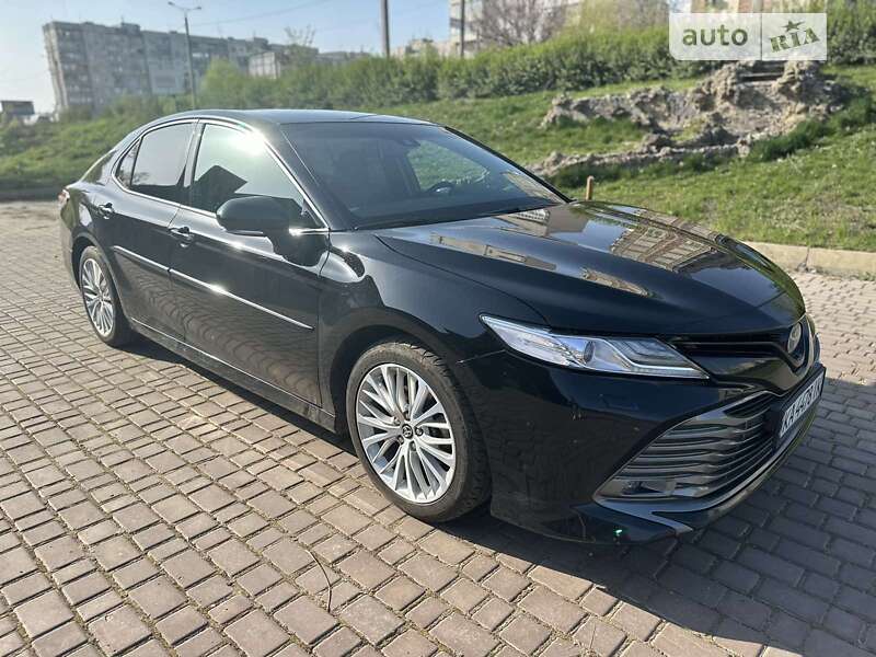 2018 toyota camry